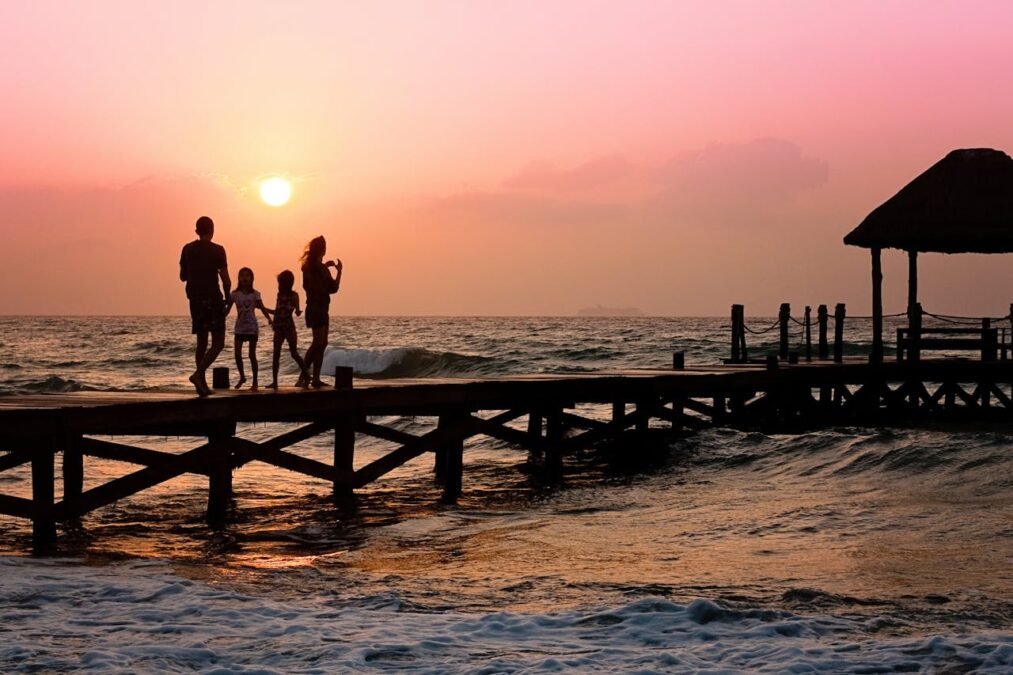 família viajando