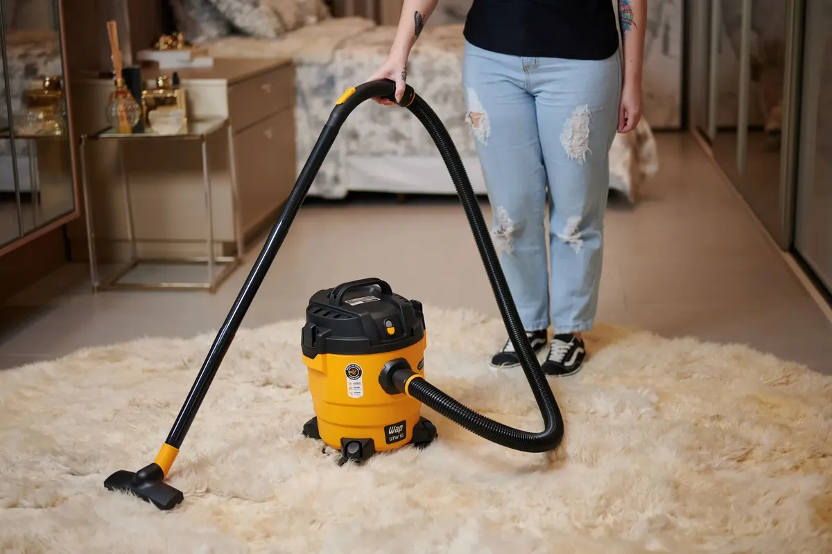 O Aspirador de Pó e Água WAP GTW 10 1400W